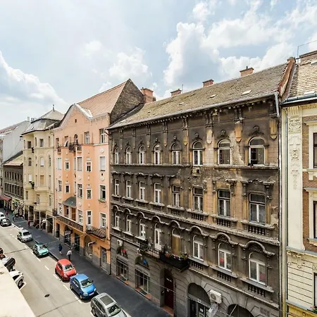 Apartment Bpr Art Of Rainbow Budapest